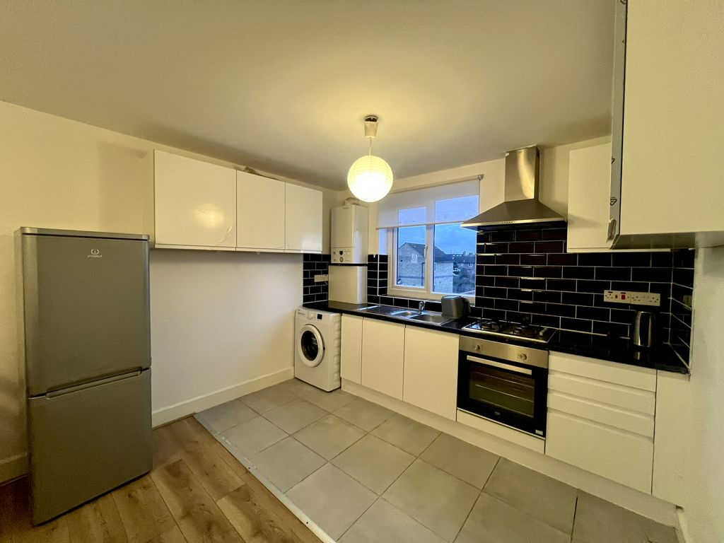 Property photo 3 of 9 Gallery