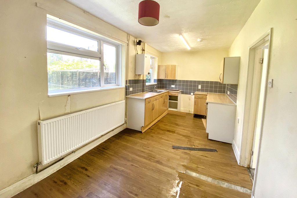 Property photo 3 of 16 24 Kent End, Ashton Keynes, Swindon, Wiltshire, Sn6 6Pu