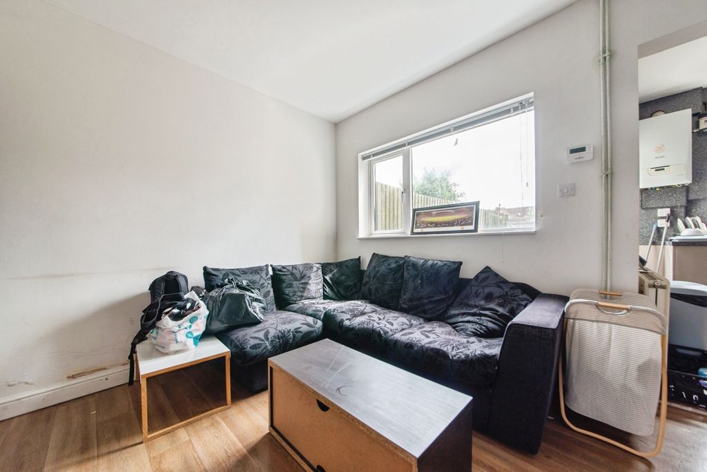 Property photo 3 of 14 Pbox-Img.Jpg