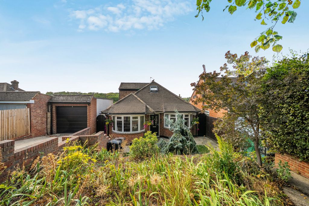 Property photo 1 of 20 1522517-20-6Aac0A...