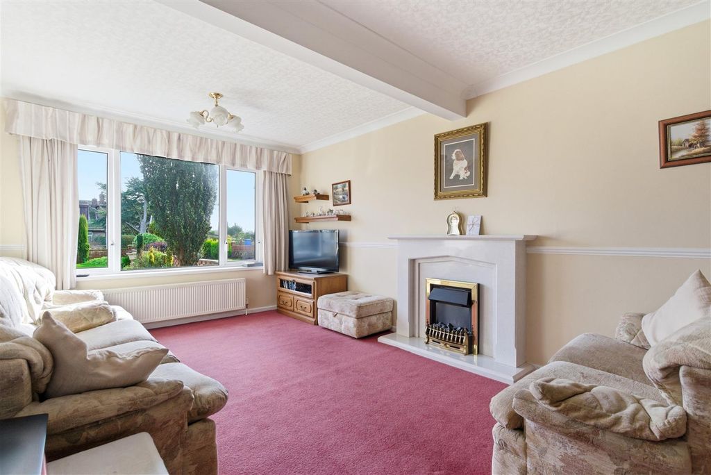 Property photo 2 of 23