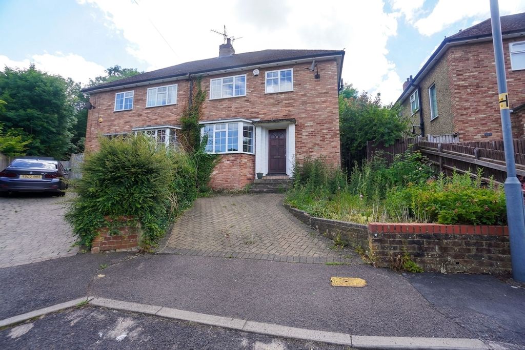 Property photo 1 of 11