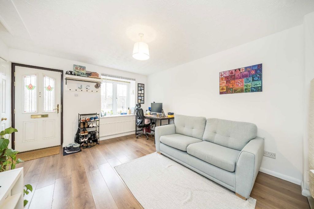 Property photo 2 of 6