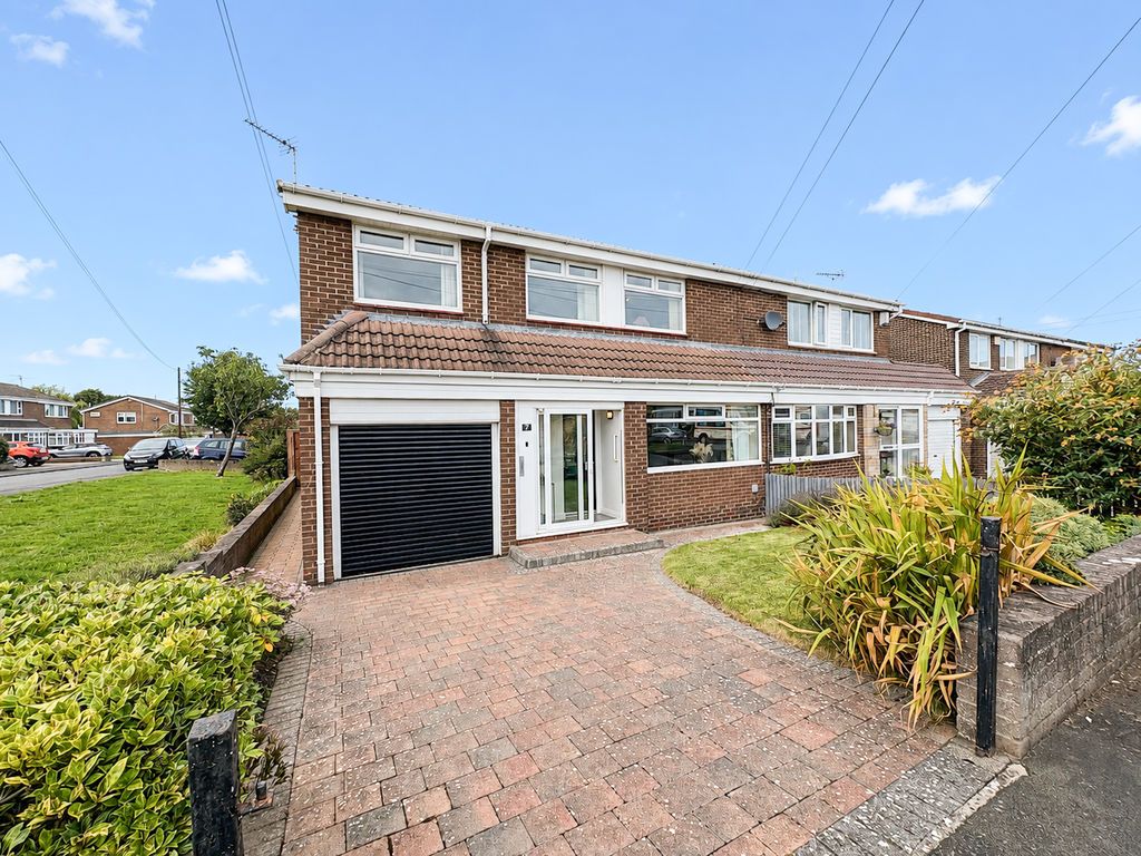 Property photo 1 of 17 Photo 8