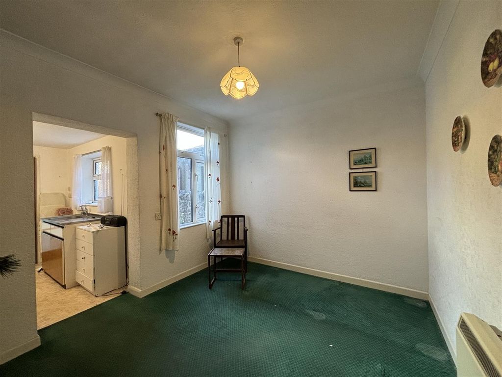 Property photo 3 of 14 Img_1895.Jpg