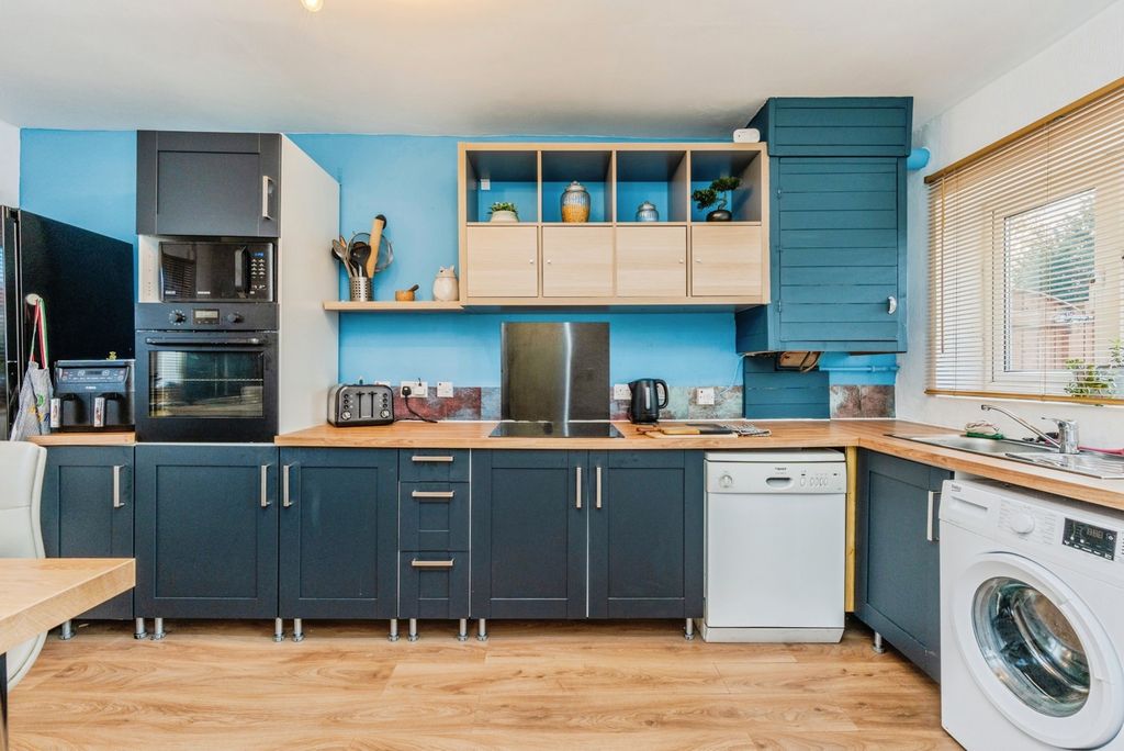 Property photo 2 of 20 Pbox-Img.Jpg