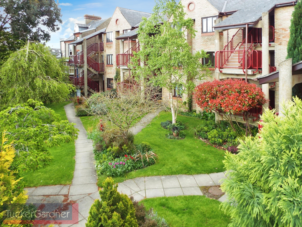 Property photo 1 of 2