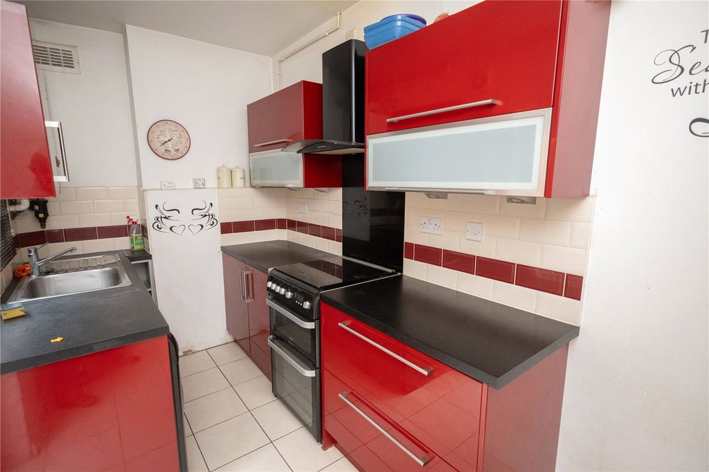 Property photo 2 of 10 Picture No. 05