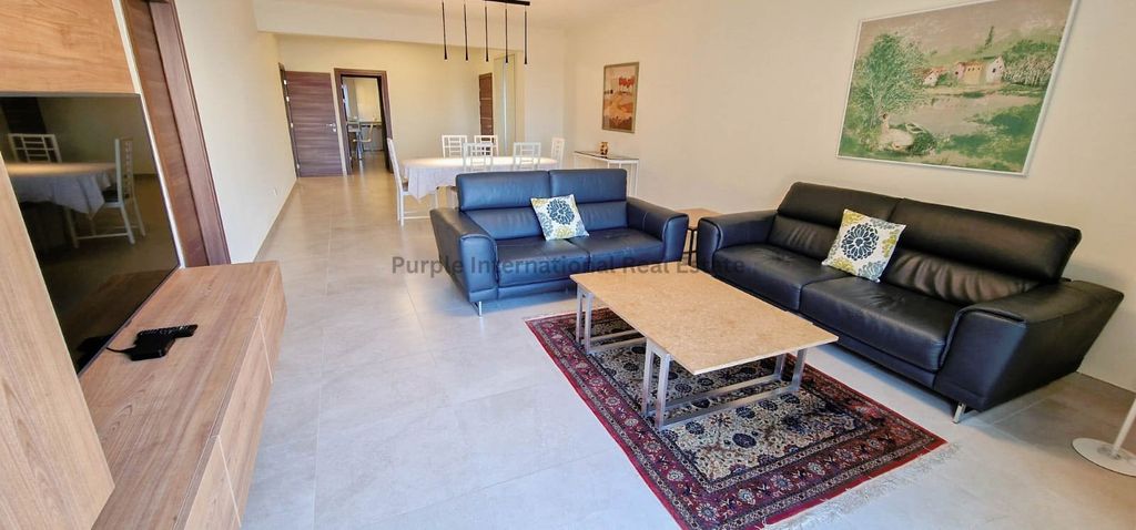 Property photo 3 of 25