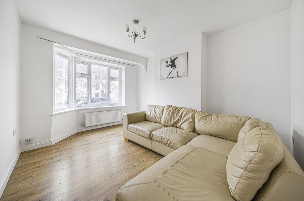 Property photo 2 of 12 Reception