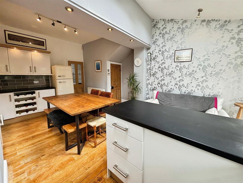 Property photo 3 of 18 Kitchen/Diner