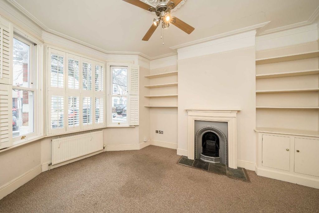 Property photo 2 of 5