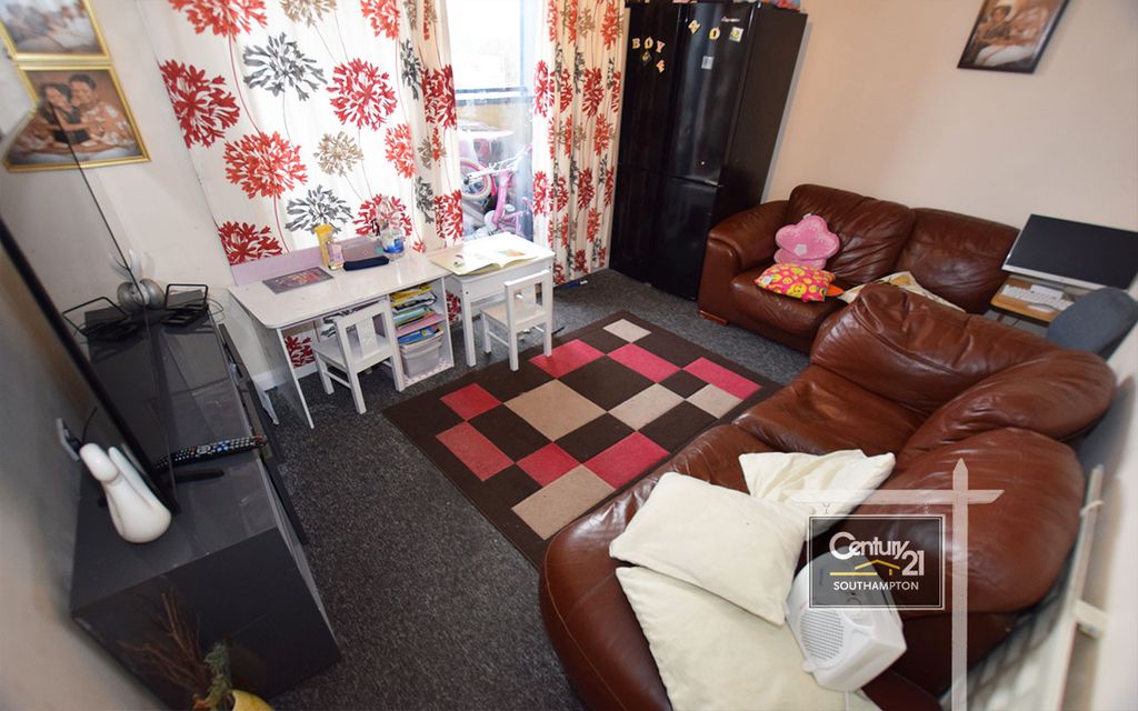 Property photo 2 of 6