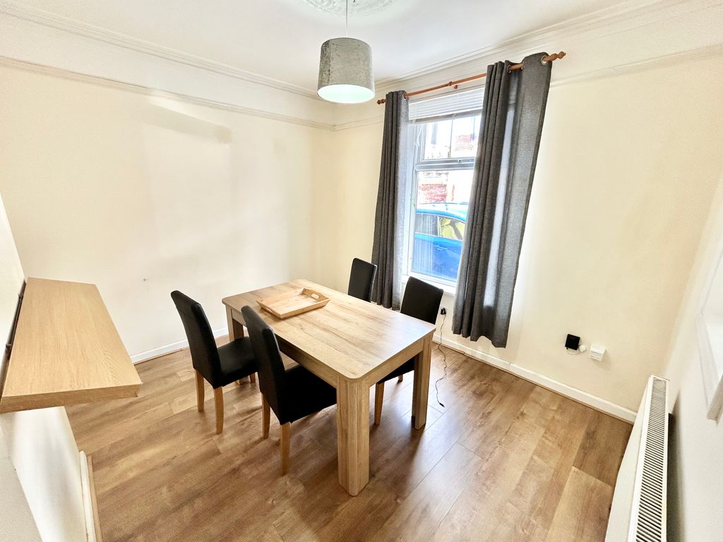 Property photo 2 of 10 Dining Room