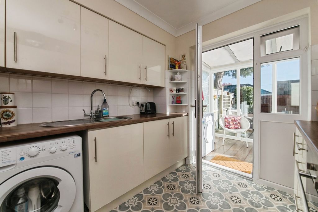 Property photo 3 of 16 Photo