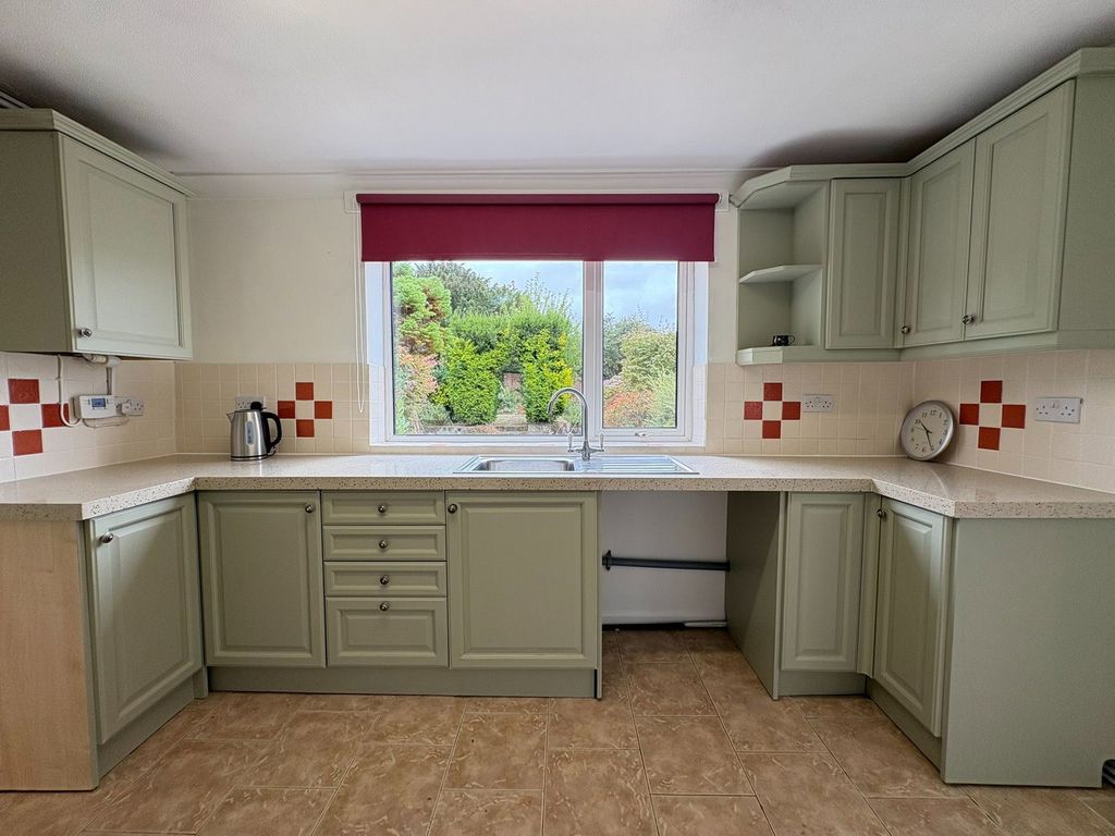 Property photo 3 of 43