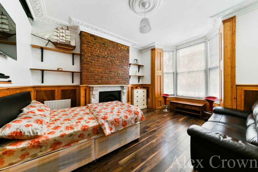 Property photo 1 of 5