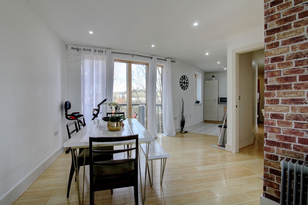 Property photo 2 of 10 Picture No. 05