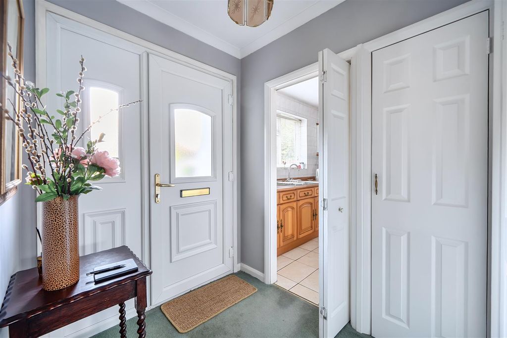 Property photo 2 of 27 1401328-17-696Fab03Ef870.Jpg