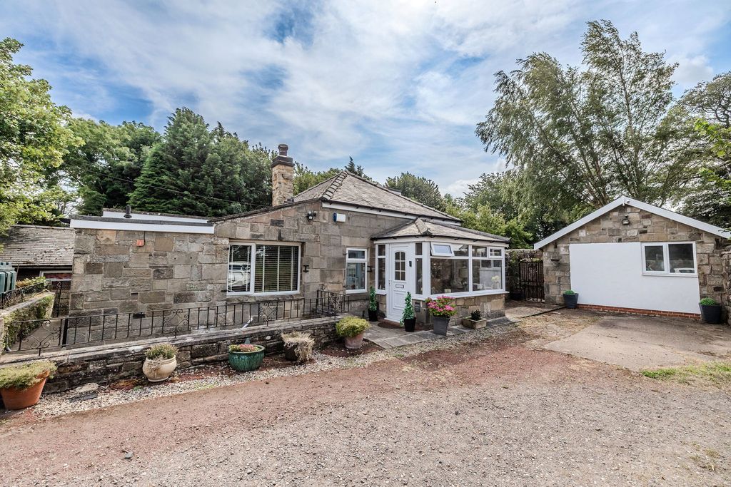 Property photo 2 of 48