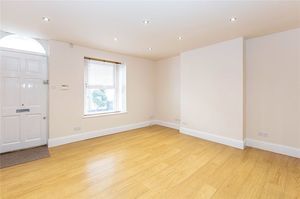 Property photo 2 of 11 Picture No. 09