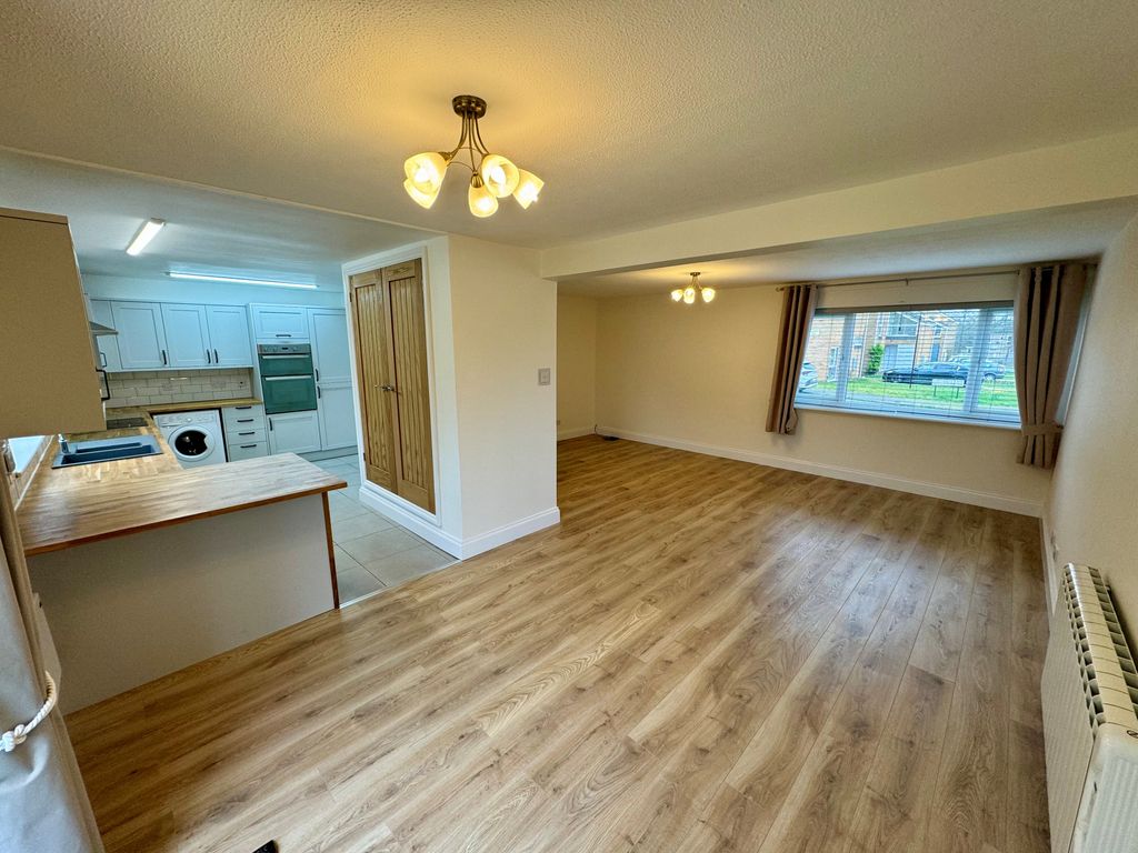 Property photo 2 of 14 Image