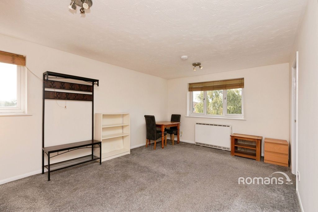 Property photo 1 of 8 Pbox-Img.Jpg