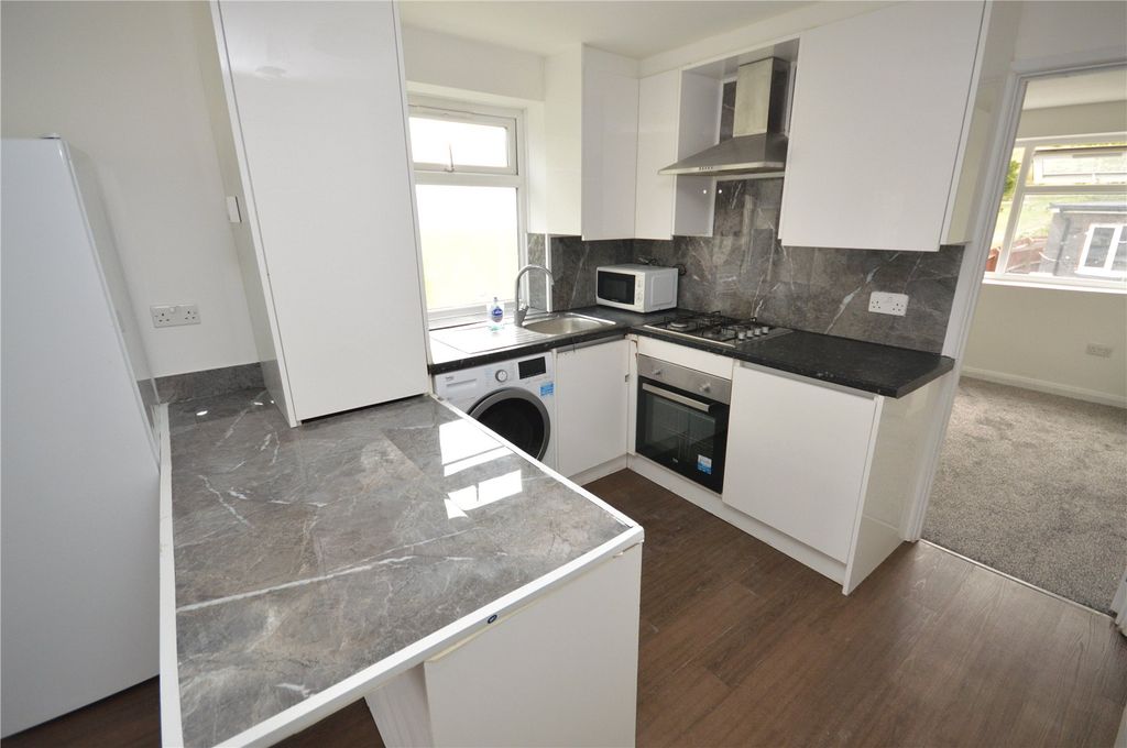 Property photo 2 of 12 Picture No. 05