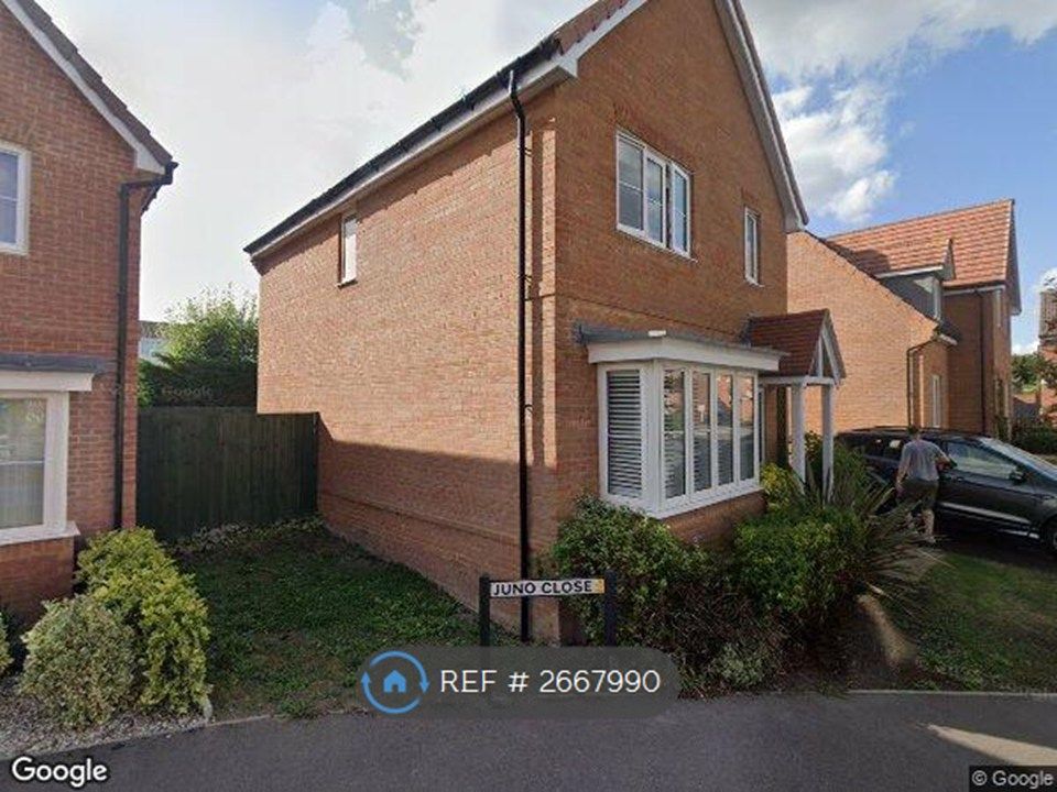 Property photo 2 of 24 Front Side Garden