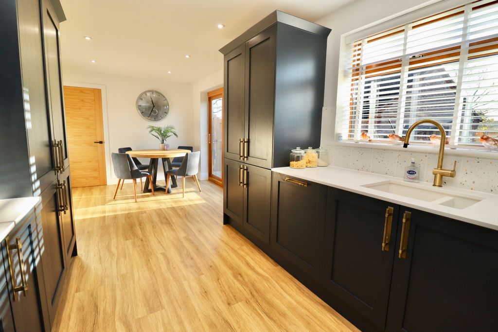 Property photo 2 of 23 Img_5567