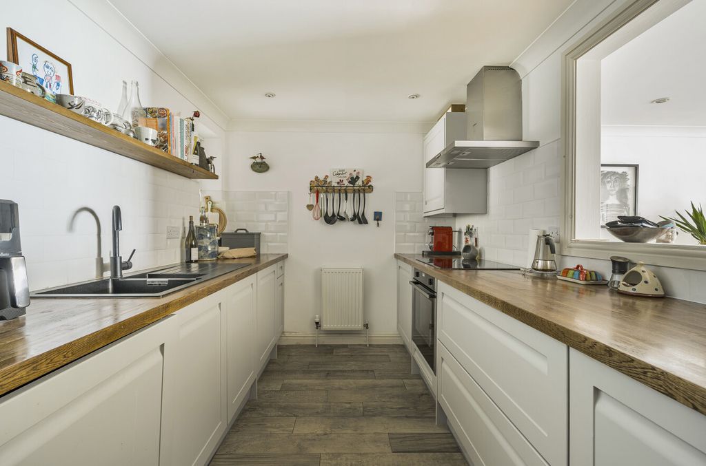 Additional image 4 of 2 bed flat for saleChyandour Cliff, Penzance, Cornwall TR18