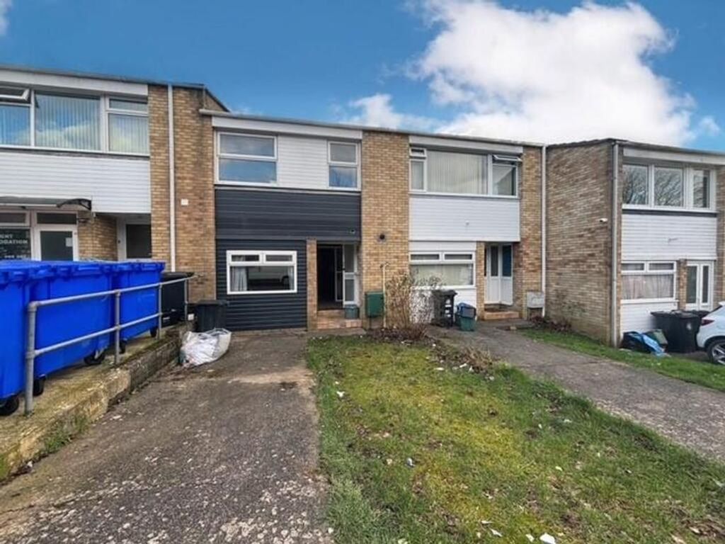 Property photo 3 of 8 A Charming Front View Of A Modern Terraced House, ...