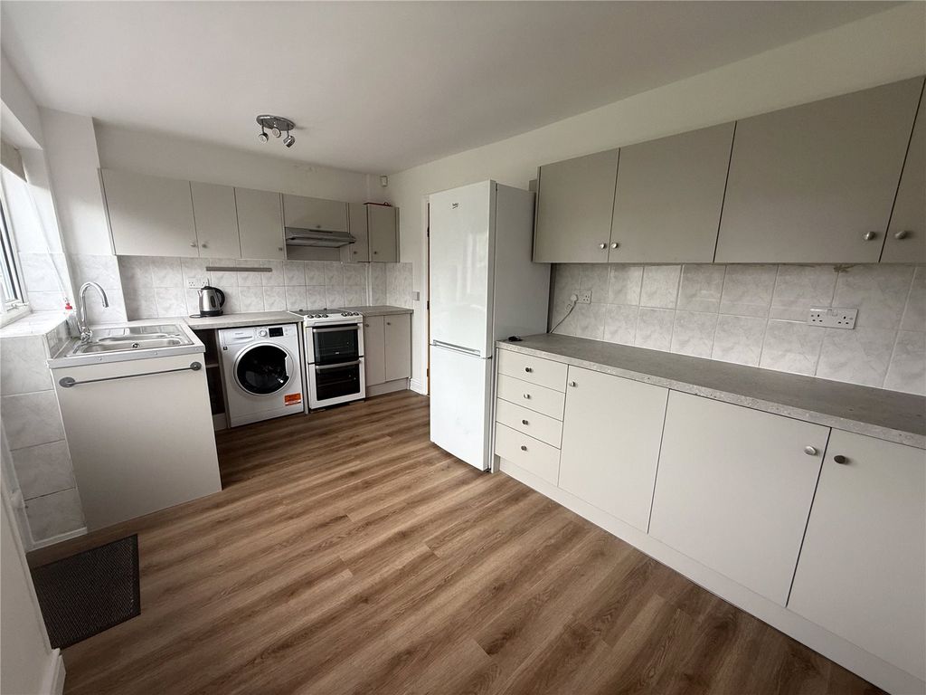 Property photo 2 of 11 Picture No. 03