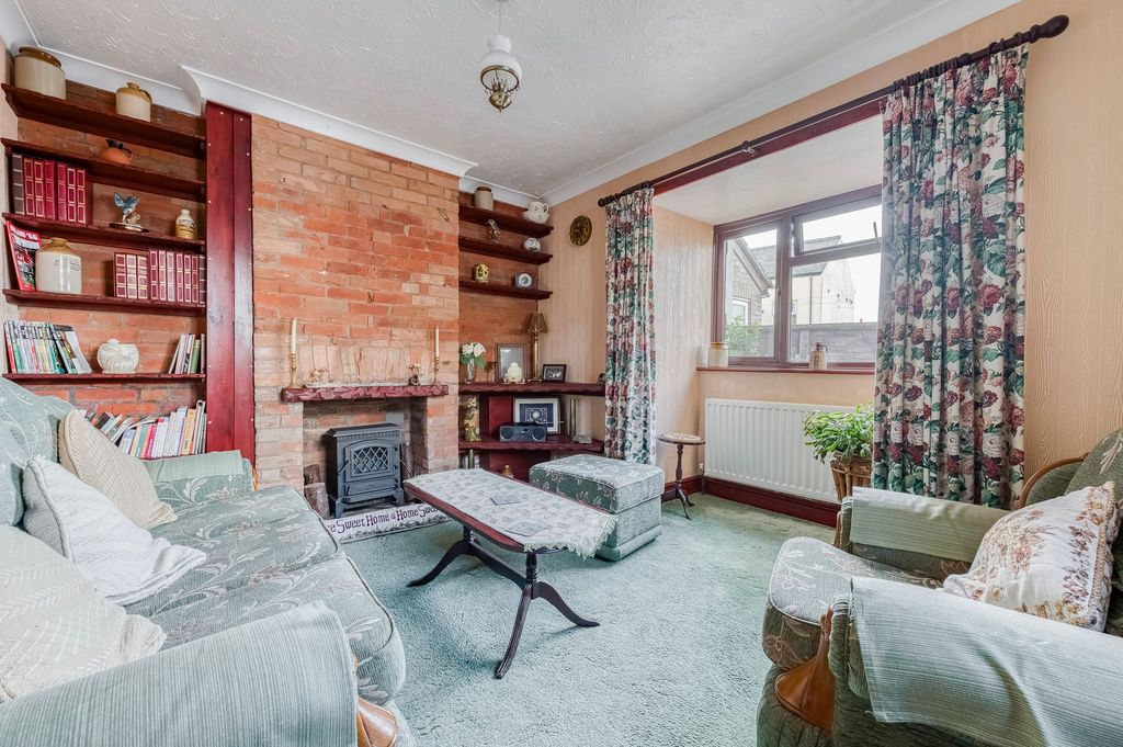 Property photo 3 of 19