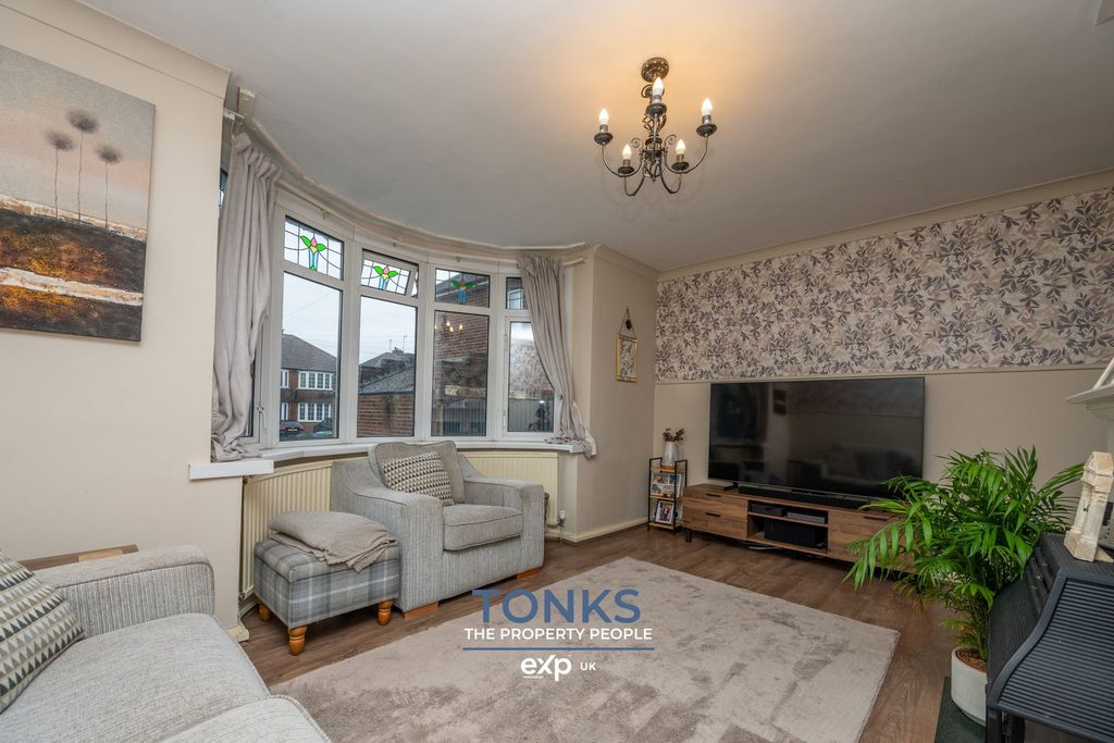 Property photo 3 of 14