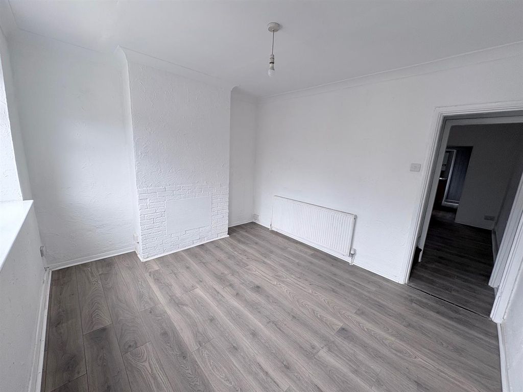Property photo 2 of 10 Front Room 2.Jpg