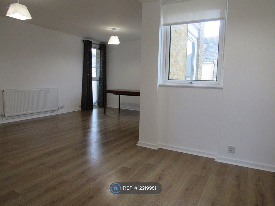 Property photo 3 of 24 Main Living Area.