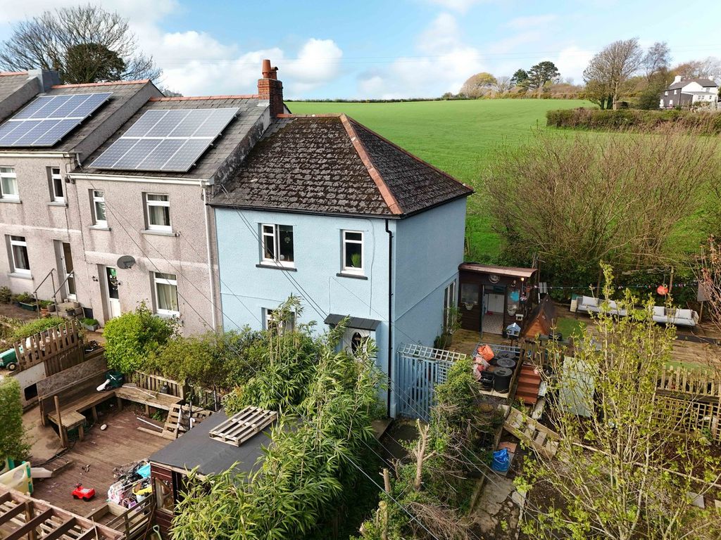 Property photo 1 of 28