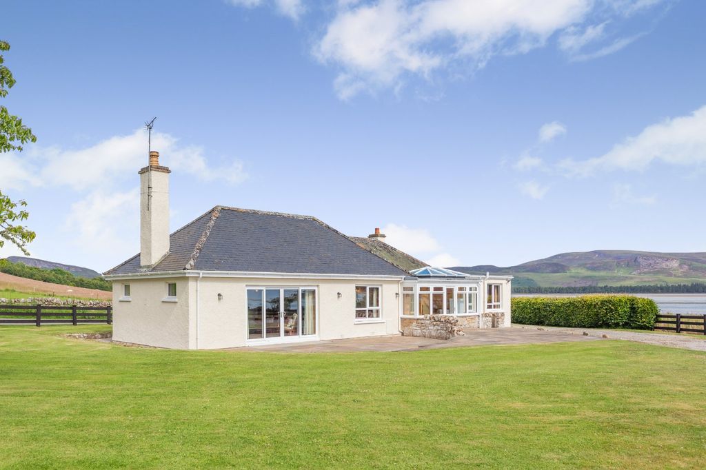 Property photo 3 of 18 Skelbo Castle Ctg