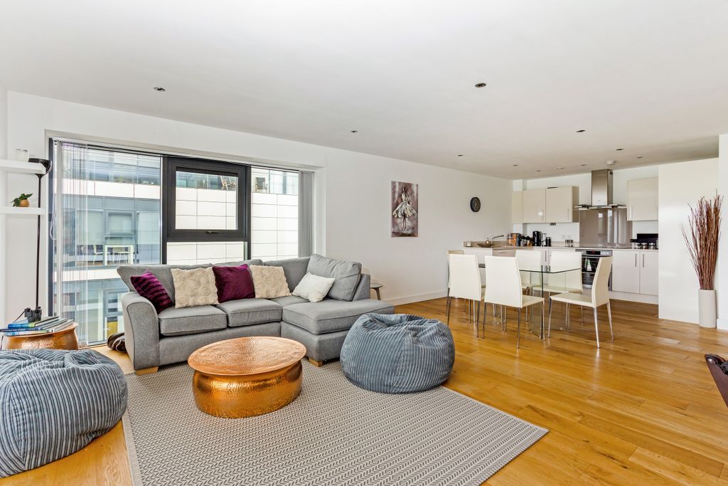 Additional image 13 of 2 bed flat for saleKingman Way, Newbury RG14