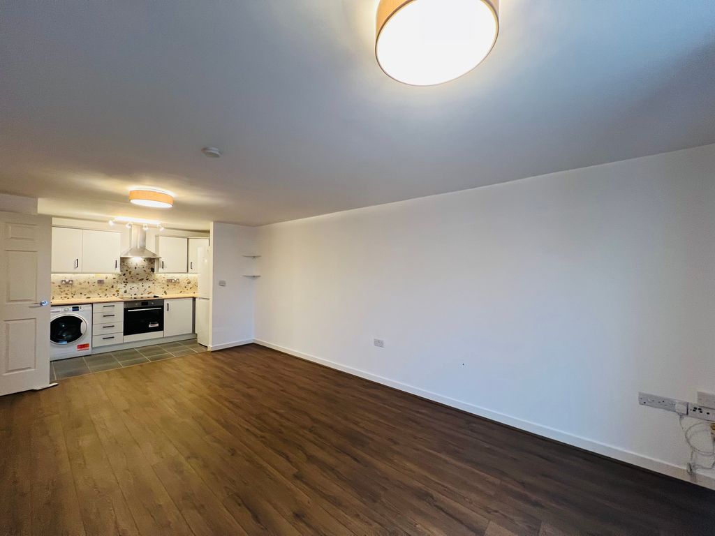 Property photo 3 of 10 Living Room