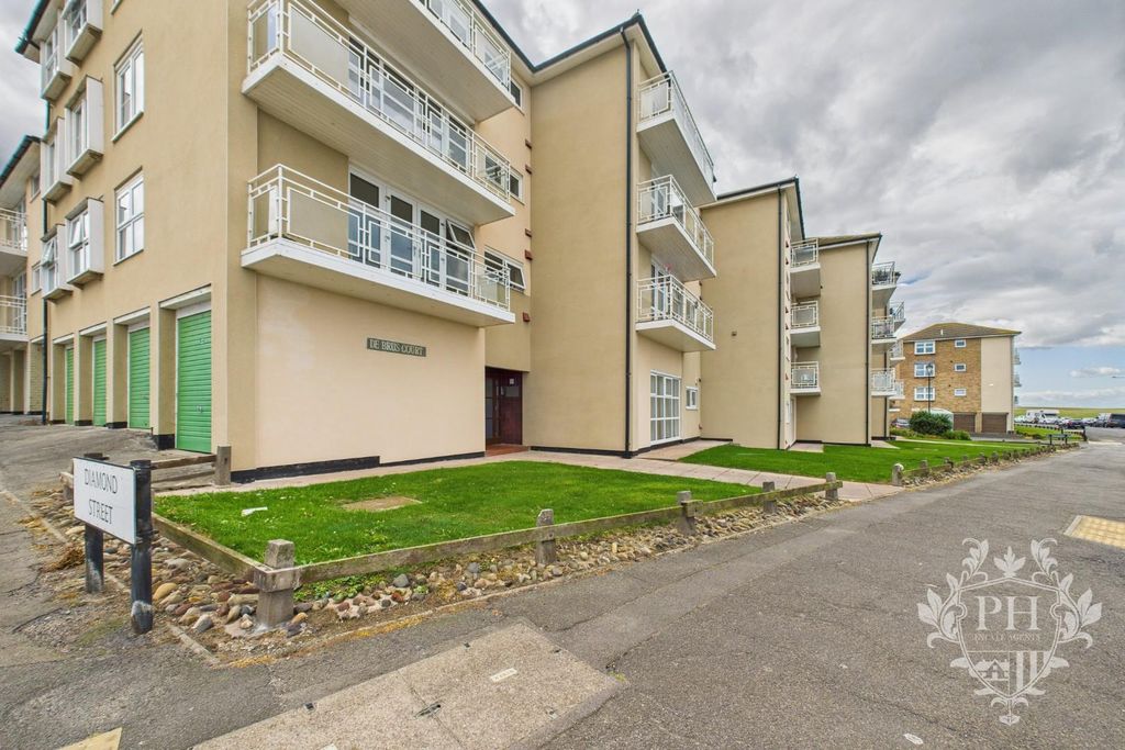 Property photo 1 of 8 Cam02002G0-Pr0172-Still008.Jpg