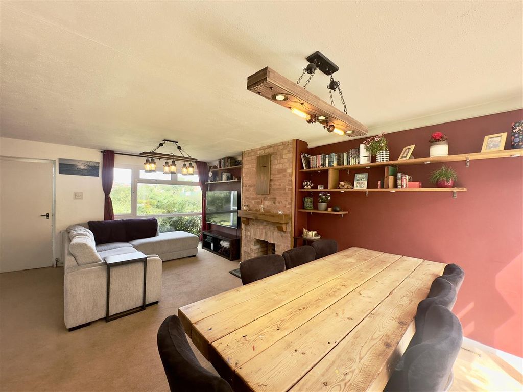 Property photo 2 of 27 2