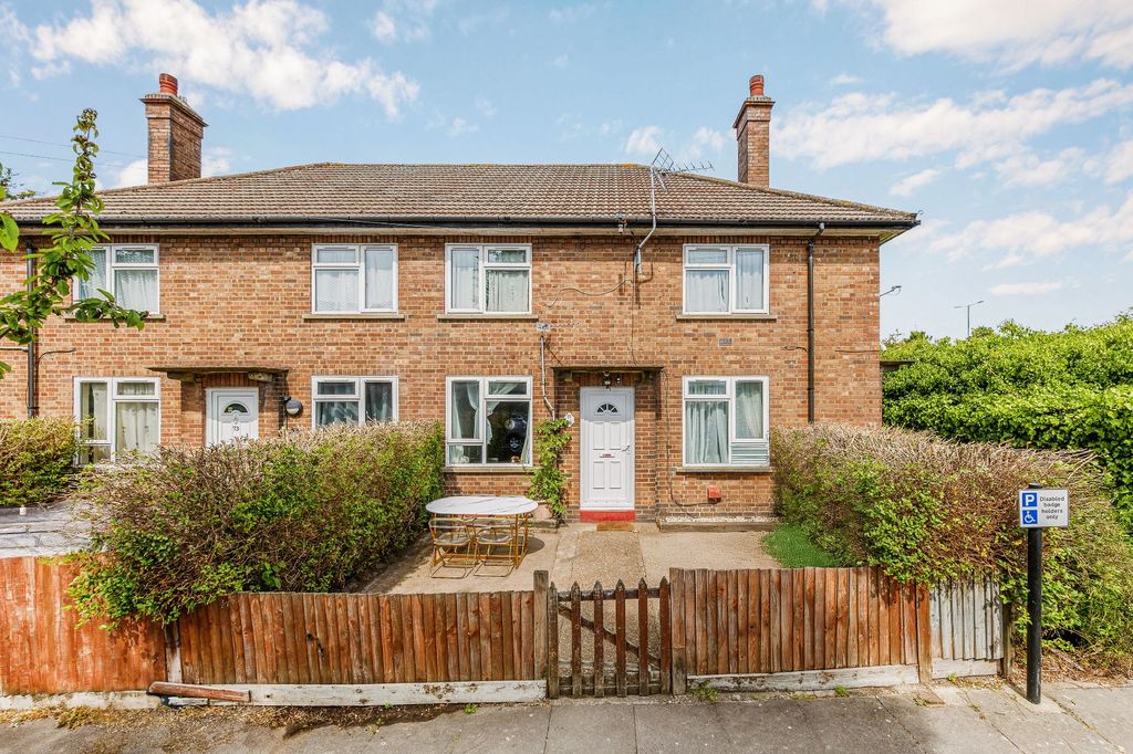 Property photo 1 of 8