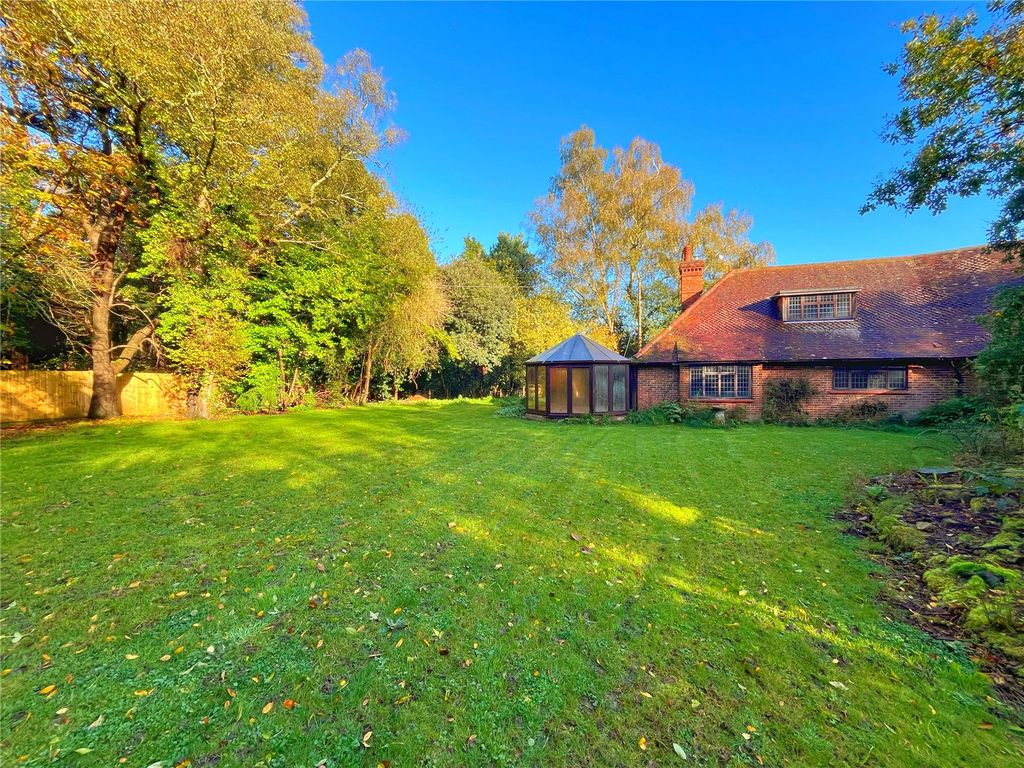 Property photo 1 of 32 Picture No. 05