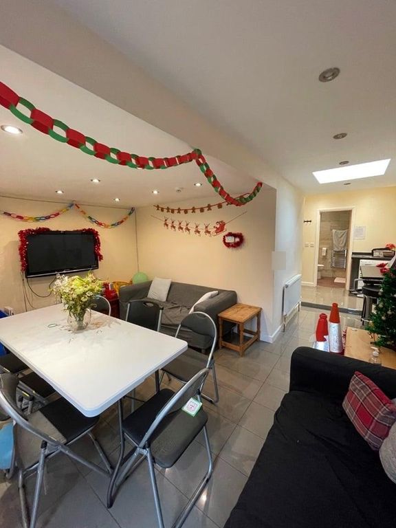 Property photo 2 of 12 Photo 1