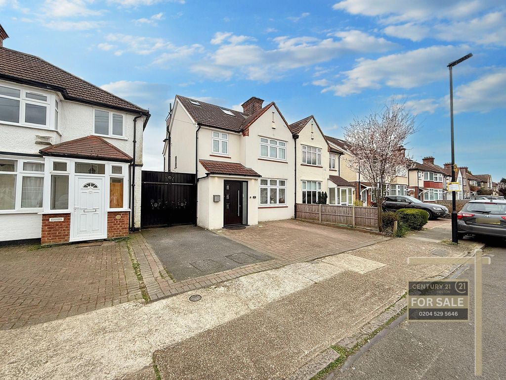 Property photo 2 of 18