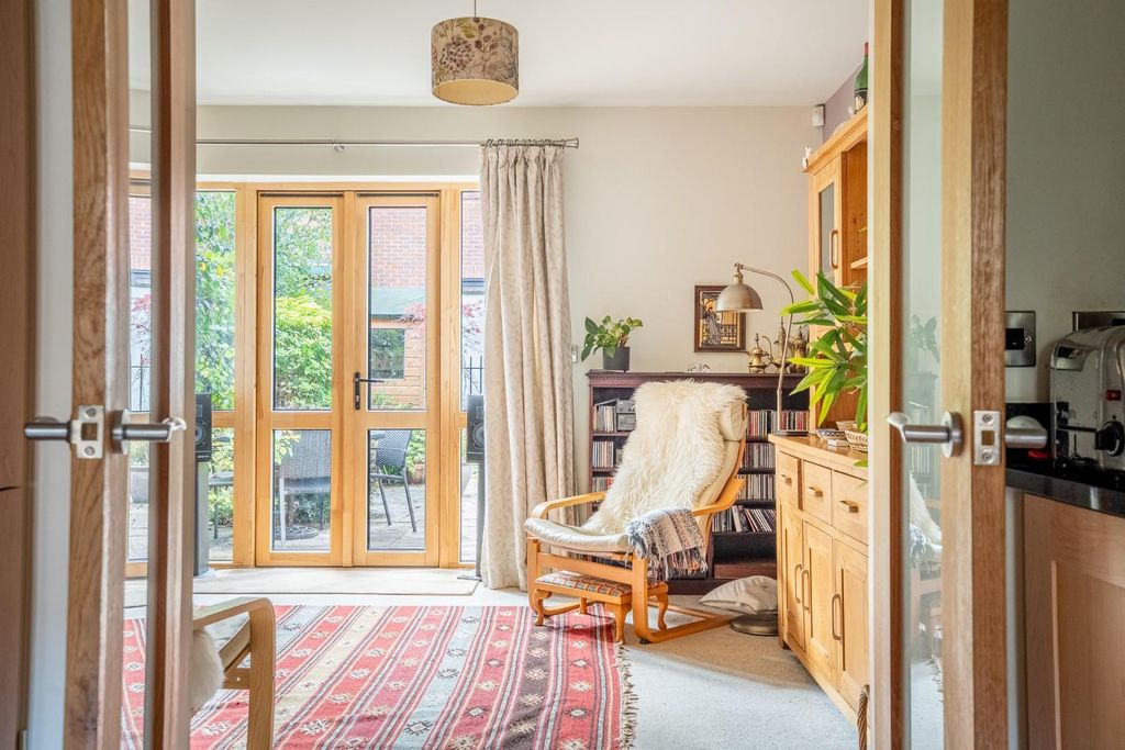 Property photo 3 of 21 Oc-18.Jpg