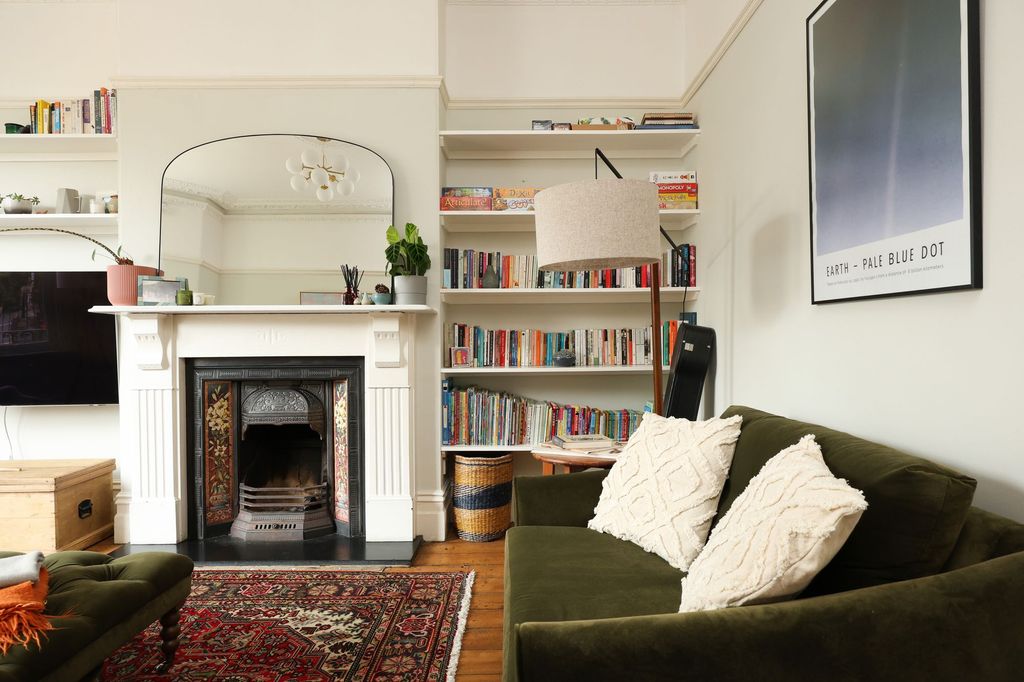 Property photo 2 of 32