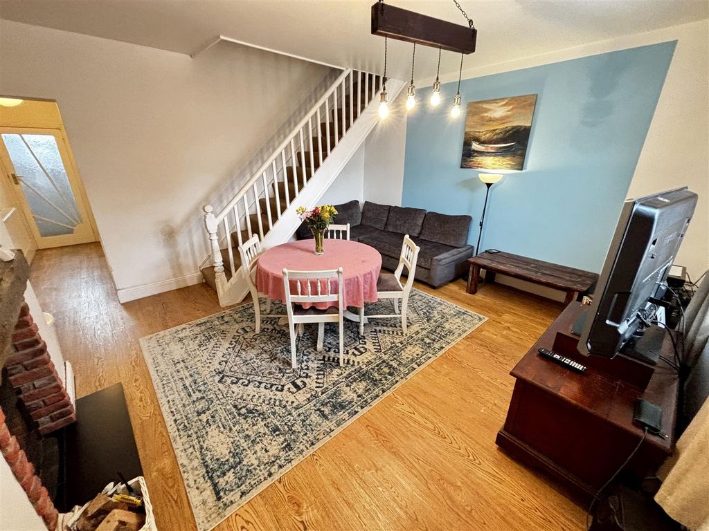 Property photo 3 of 12 Living Room